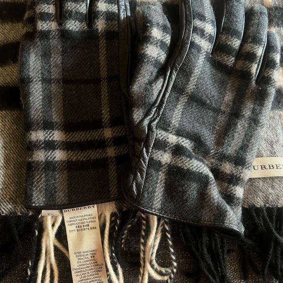 Authentic Set of Burberry Scarf and Gloves - Picture 2 of 6